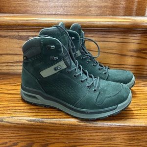 Lowa Men’s Locarno GTX Mid Boot